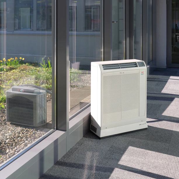 Mobile Split-Klimaanlage Argo Ulisse 13 DCI eco mit automatischer Kondensatwasserverdampfung und Energieklasse A.