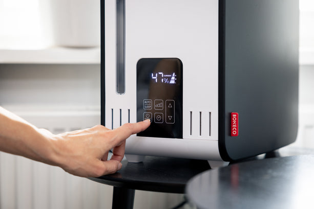 Boneco S450 Verdampfer Luftbefeuchter in weiss mit 7L Wassertank und Timer-Funktion.