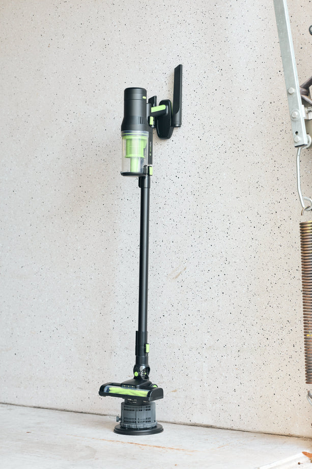 Kabelloser ecoQ Rena Allround Staubsauger mit Li-Ion Akku und wechselbarem Akku.