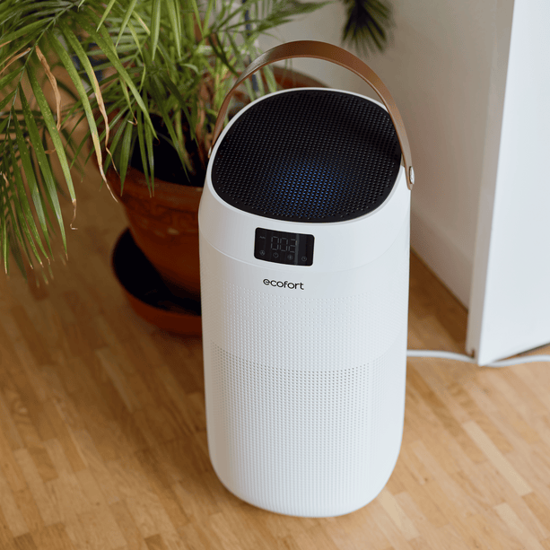 ecoQ CleanVac 400+: Luftreiniger für bis zu 80 m² mit UV-C-Lampe zur Keimreduktion & smarter Steuerung via ecofort App – für saubere, gesunde Raumluft.