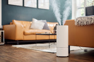 ecoQ HumidAir U400+: Ultraschall-Luftbefeuchter mit Hygrostat, 3 Stufen, 7-farbigem Licht und Wi-Fi Steuerung.